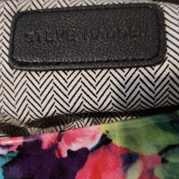 SPRING Floral Steve Madden Floral Clutch - Multicolor GUC - Picture 3 of 12